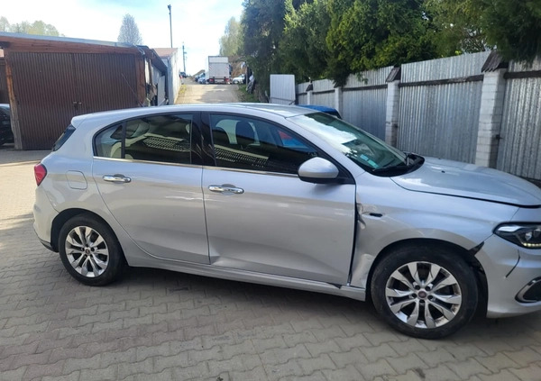 Fiat Tipo cena 19500 przebieg: 99821, rok produkcji 2017 z Tychy małe 232